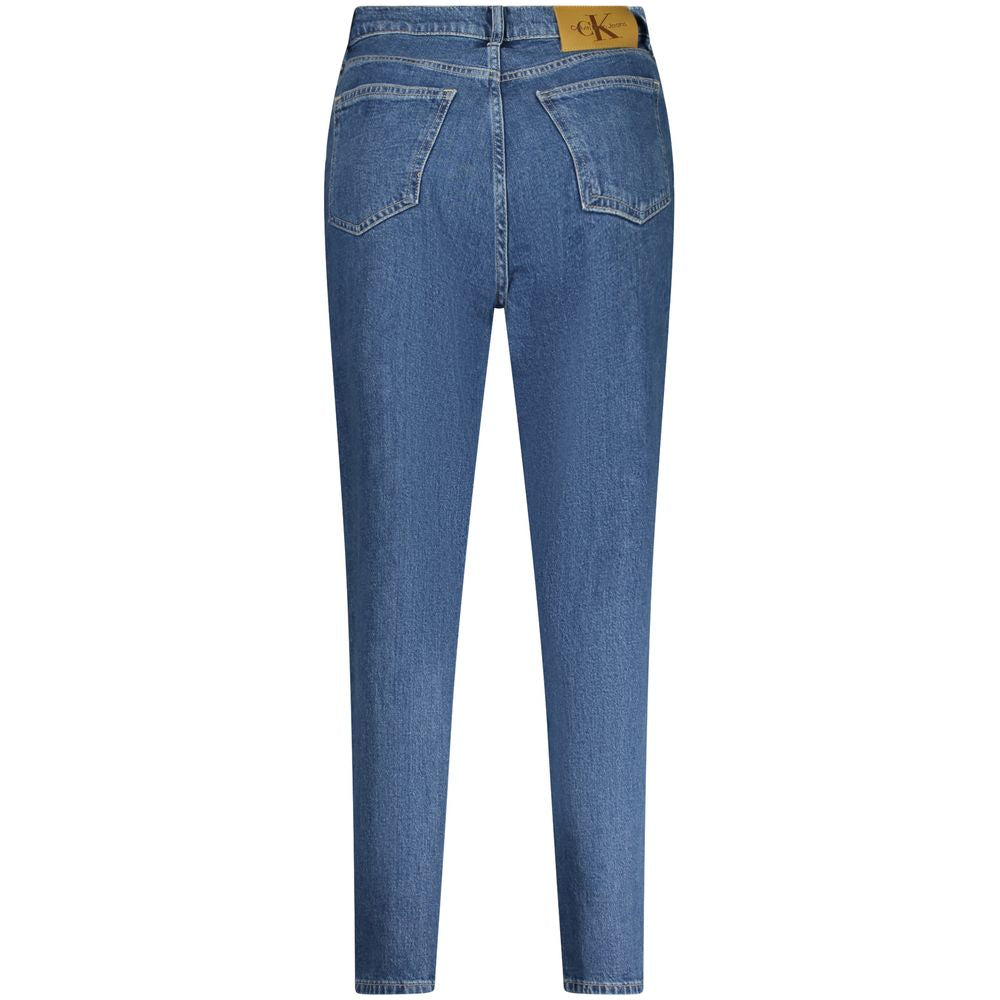 Jeans by Calvin Klein for women in cotton blue features an sophisticated and mom with a precise long, creating a sophisticated and sophisticated silhouette.