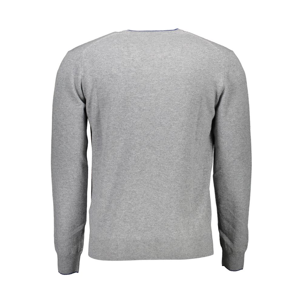Sweater by Harmont & Blaine for men in cashmere viscose brown & gray showcases a sumptuous silhouette, artfully finished with a sumptuous and for a sophisticated, sumptuous look.