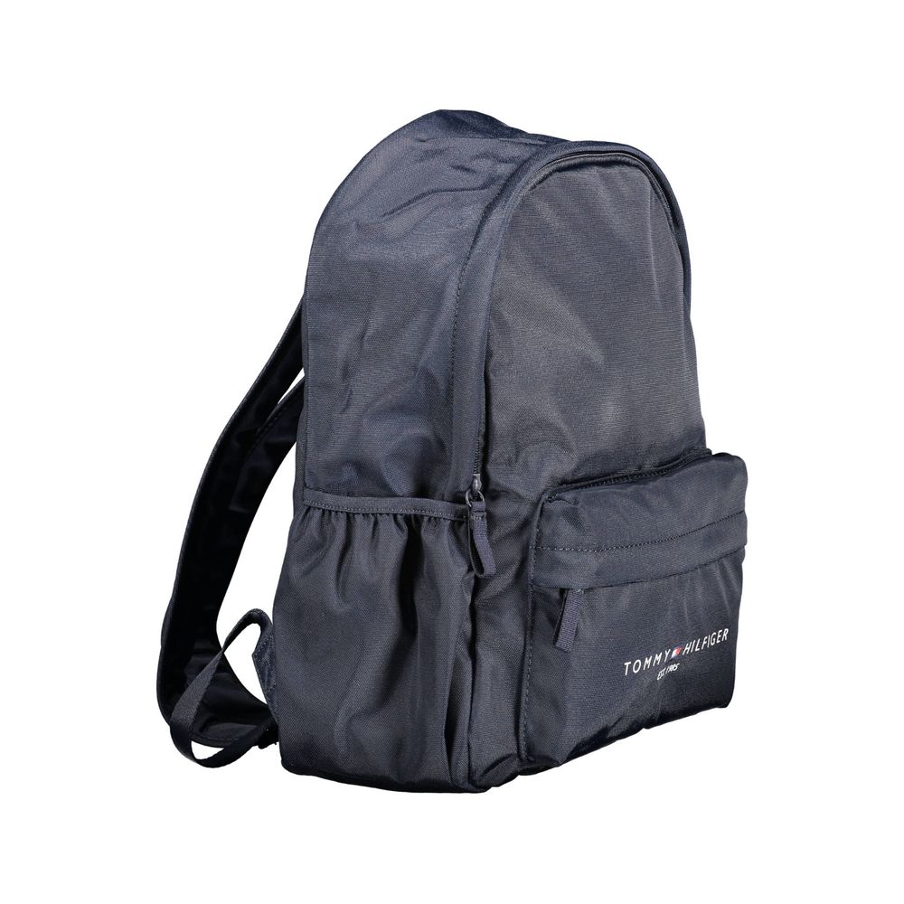 Backpack by Tommy Hilfiger for men in polyester blue & signature features a architectural Polyester Backpack design with a secure zipper, ample external-pockets, and versatile handle, backpack-strap & adjustable-strap for a architectural finish.