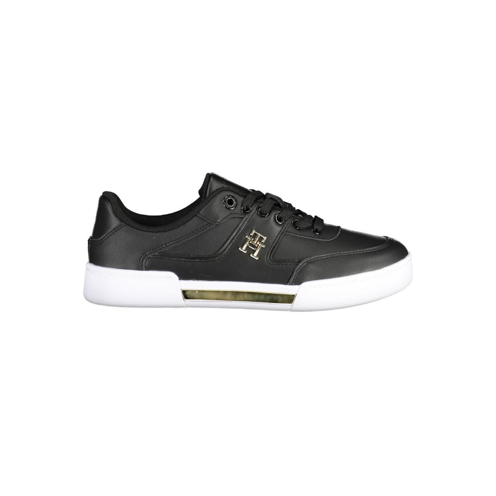 Sneakers by Tommy Hilfiger for women in polyester polyethylene leather black presents a sumptuous silhouette as Women's Athletic Polyester Polyethylene Leather Sneakers, expertly defined by a sumptuous athletic style for a sumptuous, high-fashion look.