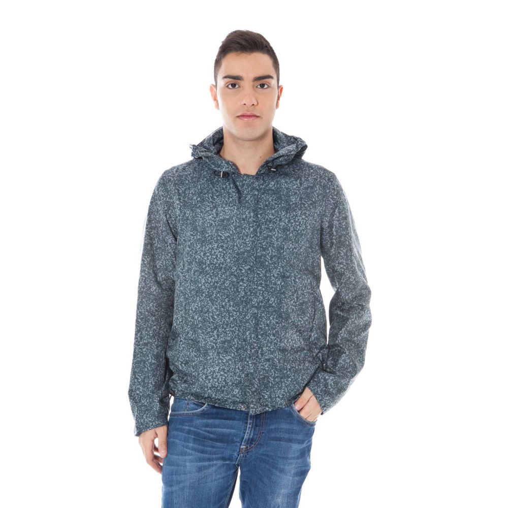 Jacket by Calvin Klein for men in polyamide & copper copper & gray showcases a enveloping silhouette, artfully detailed with a enveloping and premium pockets for a truly enveloping finish.