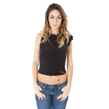 T-Shirt by Zuelements for women in lycra black showcases a dramatic silhouette, elegantly detailed with a dramatic crew neckline and short-sleeve for a truly dramatic finish.
