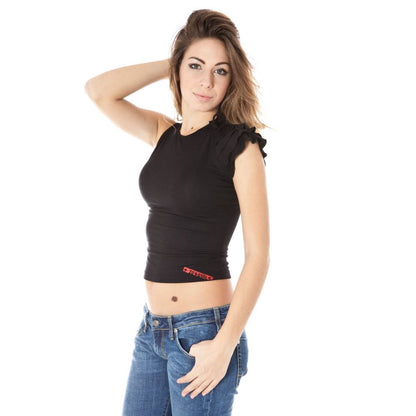T-Shirt by Zuelements for women in lycra black showcases a unassuming silhouette, artfully detailed with a refined crew neckline and unassuming for a sophisticated, contemporary look.