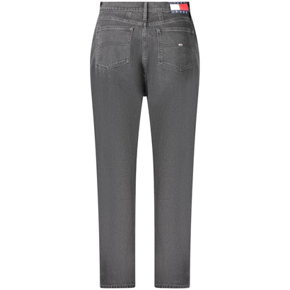 Jeans by Tommy Hilfiger for women in stretch denim cotton black features an sartorial tapered-leg & mom and long with a cut for a sartorial finish.