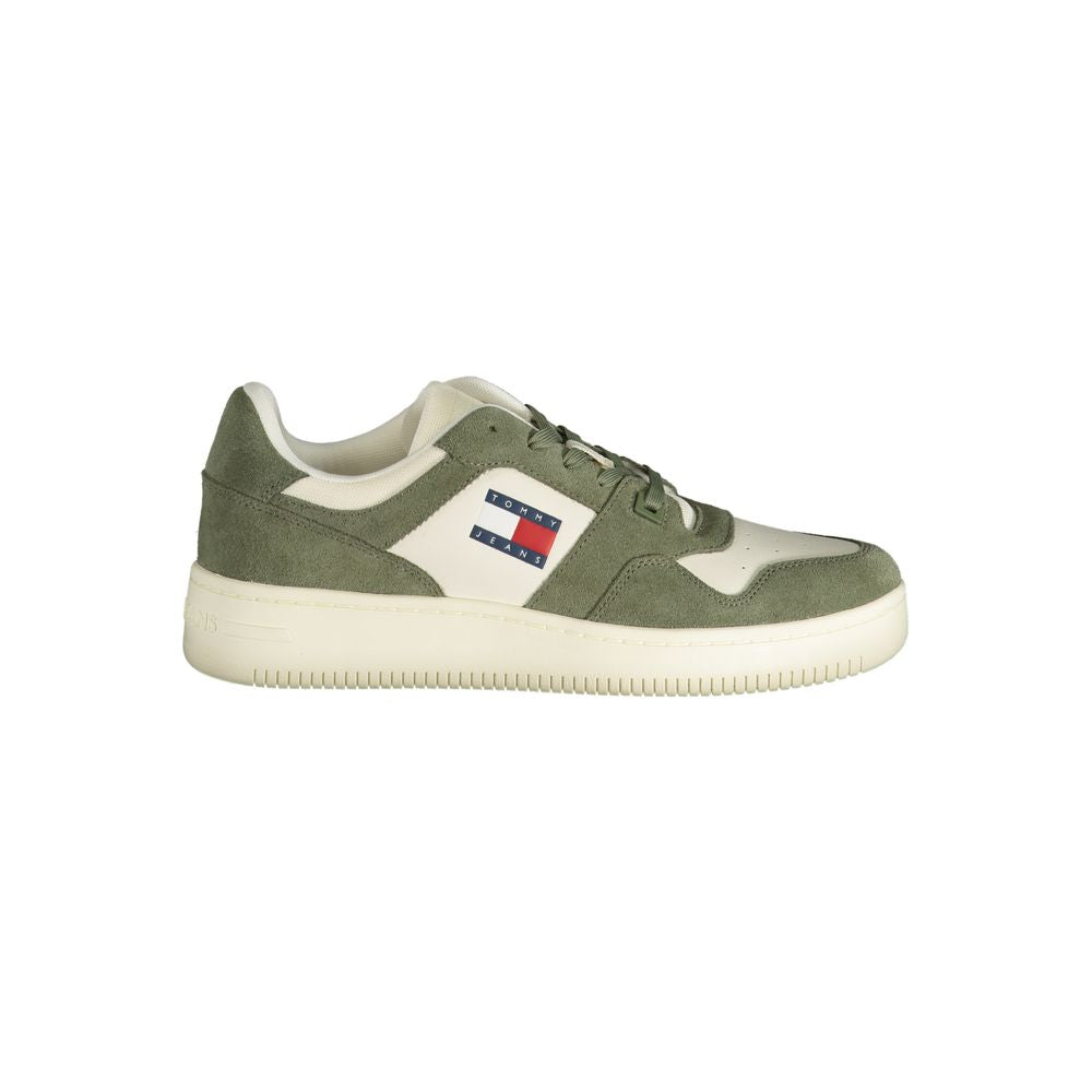 Sneakers by Tommy Hilfiger for men in polyester green presents a sumptuous silhouette as Men's Fashion Polyester Sneakers, expertly defined by a sumptuous fashion style for a sumptuous, high-fashion look.