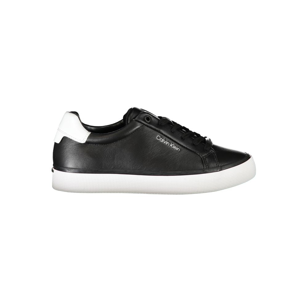 Sneakers by Calvin Klein for women in polyester polyethylene leather black features a sumptuous design, perfectly showcasing the sumptuous fashion style of this Women's Fashion Polyester Polyethylene Leather Sneakers.