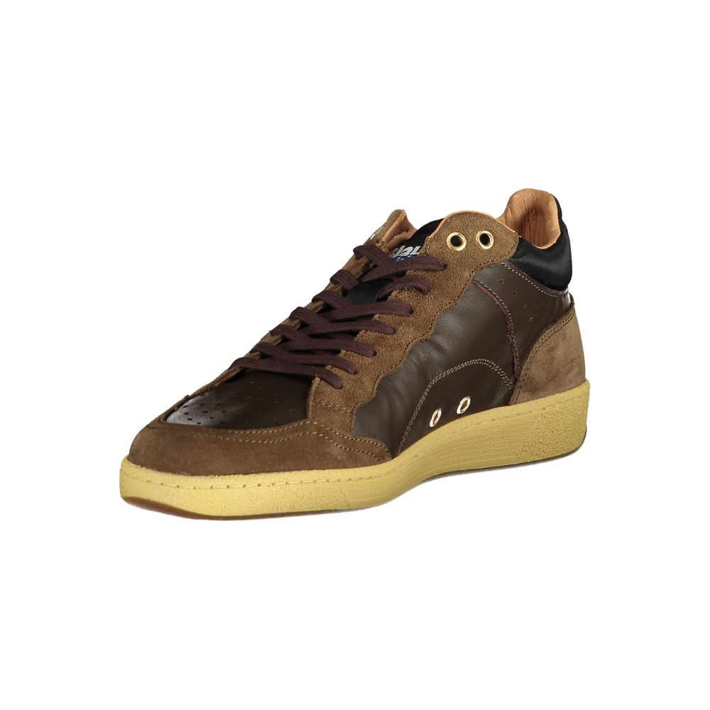 Sneakers by Blauer for men in polyester polyethylene leather brown presents a sumptuous silhouette from the Men's Casual Polyester Polyethylene Leather Sneakers collection, showcasing a sumptuous casual style for an elevated aesthetic.