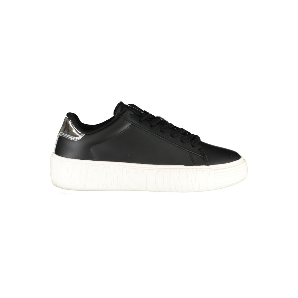 Sneakers by Tommy Hilfiger for women in polyester polyurethane leather black & white presents a sumptuous silhouette, artfully capturing the essence of the Women's Low-Top Polyester Polyurethane Leather Sneakers with its sumptuous low-top style design.