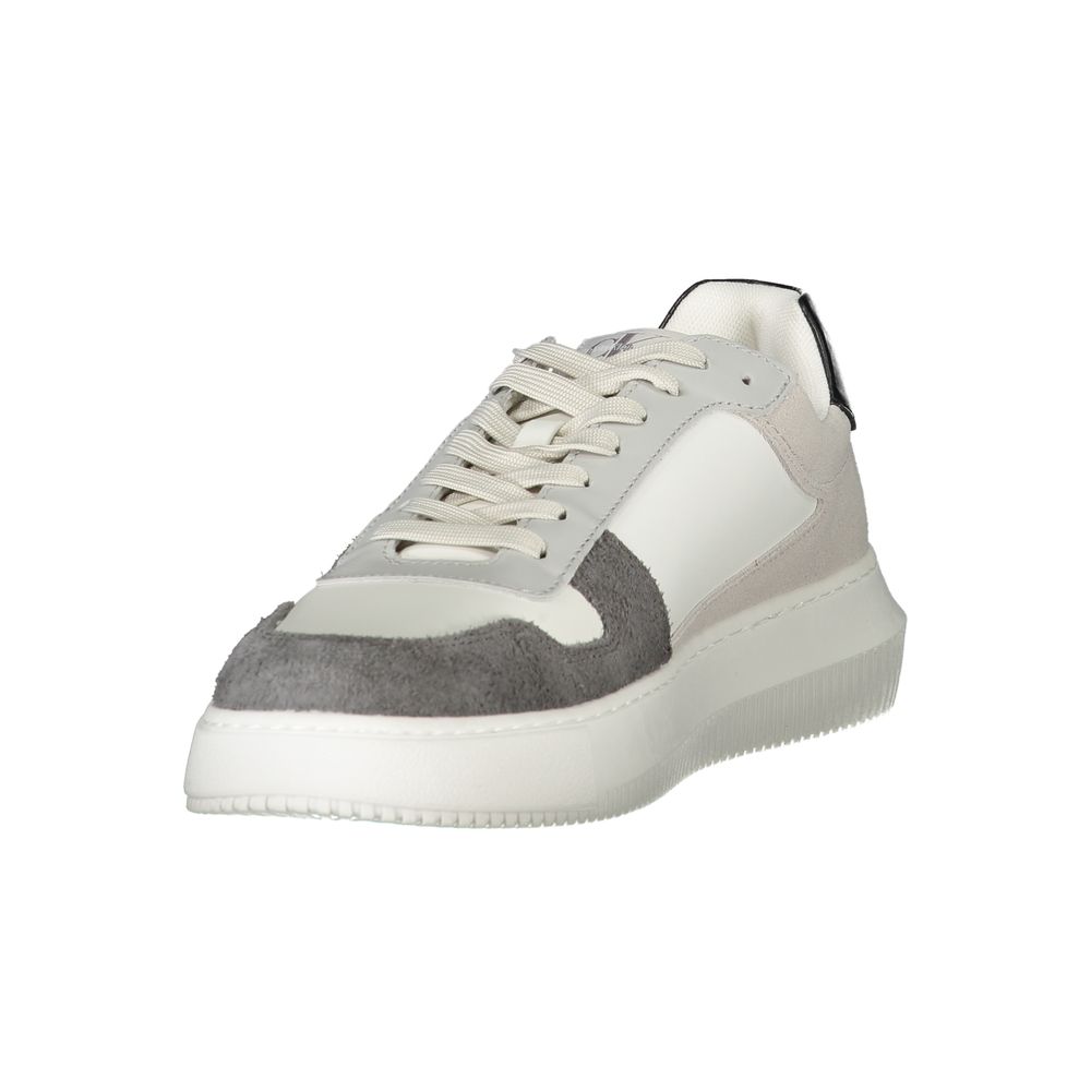 Sneakers by Calvin Klein for men in polyester polyethylene leather black, gray, green, white & print features a sumptuous design, perfectly showcasing the sumptuous fashion style of this Men's Fashion Polyester Polyethylene Leather Sneakers.