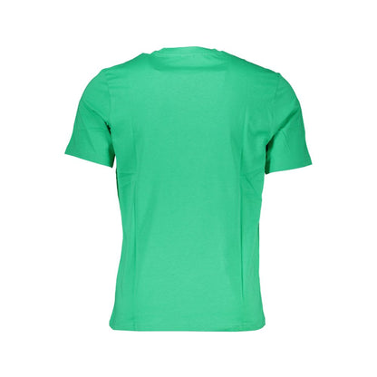 T-Shirt by North Sails for men in cotton green & print showcases a chic silhouette, artfully detailed with a chic crew neckline and for a chic finish.