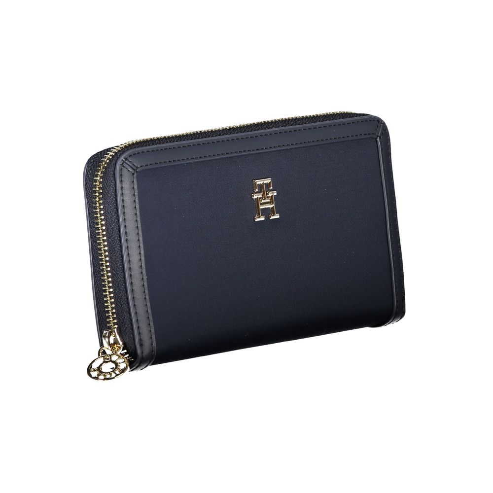 Cardholder Wallet by Tommy Hilfiger for women in polyester & polyurethane blue presents a streamlined silhouette, showcasing the sophisticated design of the Polyester & Polyurethane Cardholder Wallet collection with functional card-organization coin-purse.