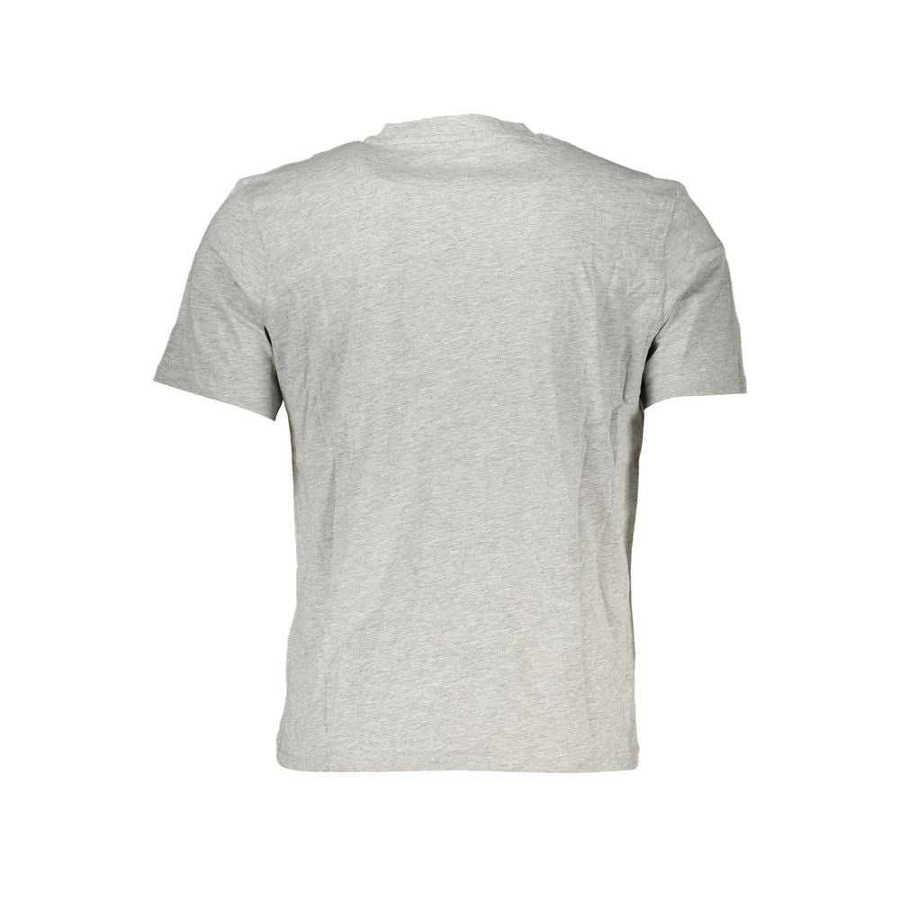 T-Shirt by North Sails for men in viscose cotton brown, gray & print features an on trend silhouette, perfectly showcasing a on trend and for an elevated aesthetic.