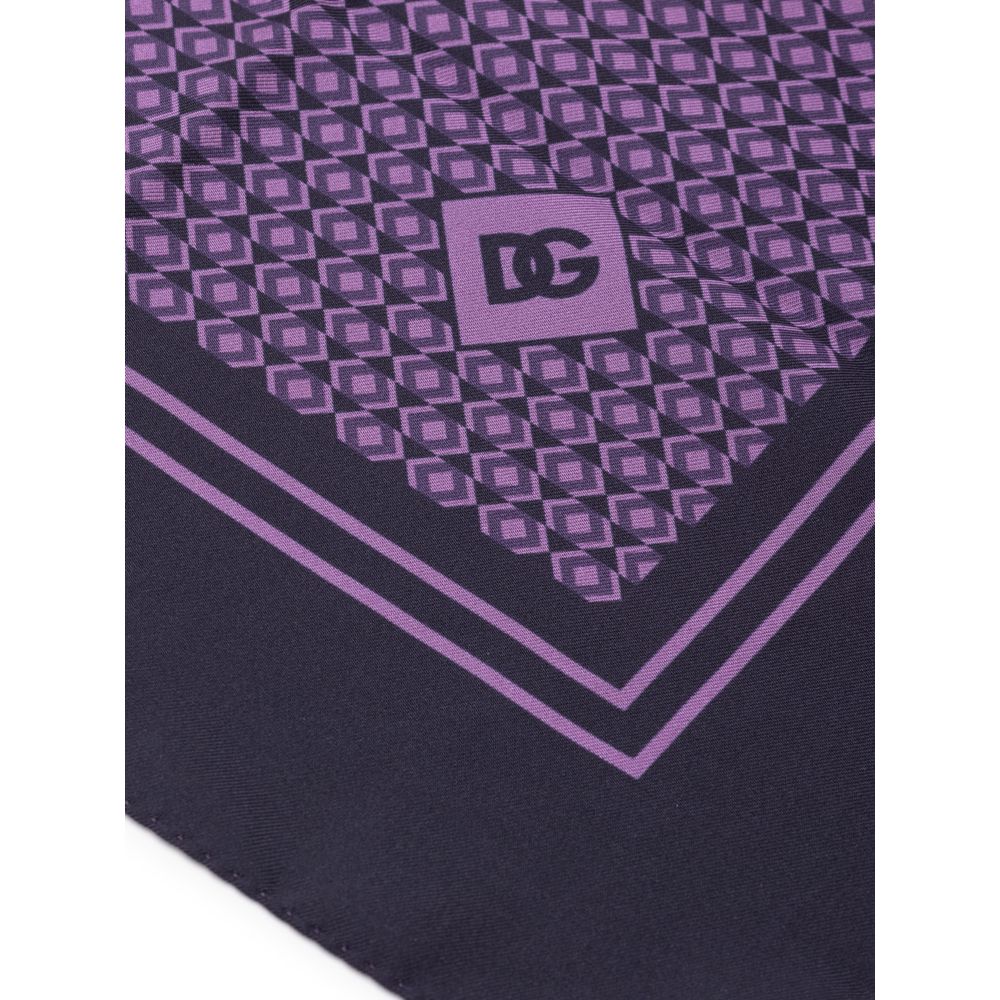 Handkerchief by Dolce & Gabbana for men in silk twill purple & print showcases a polished silhouette, artfully capturing the essence of the polished Silk Twill Handkerchief design for a sophisticated look.
