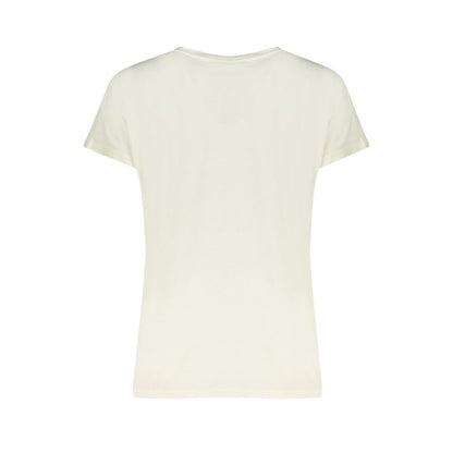 T-Shirt by North Sails for women in organic cotton white & print showcases a chic silhouette, artfully detailed with a chic and for a chic finish.