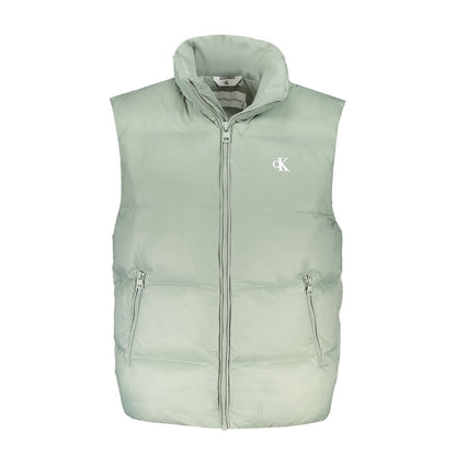 This Jacket by Calvin Klein for men in polyamide & polyester green & print showcases a magnificent silhouette, meticulously crafted with a distinctive and functional pockets for a magnificent finish.