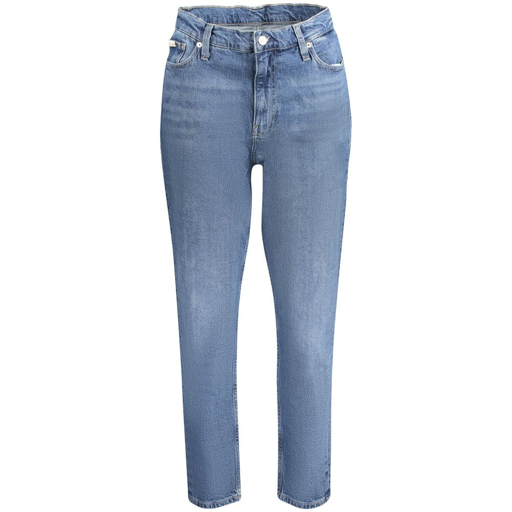 Jeans by Calvin Klein for women in cotton blue presents a refined pantology silhouette, artfully defined by a refined pantology mom, long, and a sophisticated .
