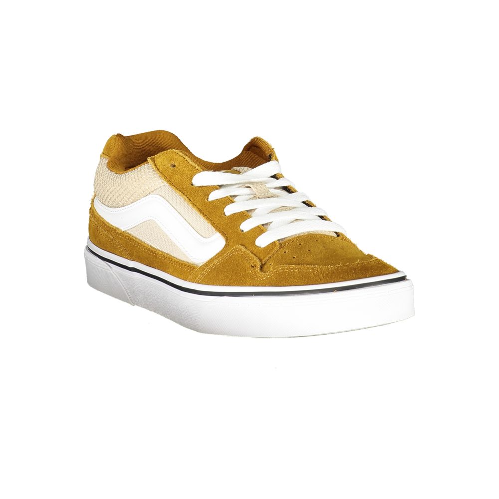 Sneakers by Vans for men in polyester yellow presents a sumptuous silhouette as Men's Fashion Polyester Sneakers, expertly defined by a sumptuous fashion style for a sumptuous, high-fashion look.
