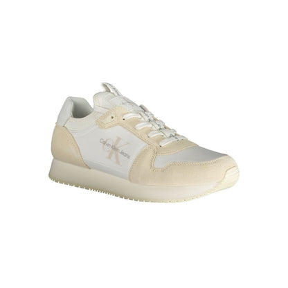 Sneakers by Calvin Klein for men in polyester white presents a sumptuous silhouette as Men's Fashion Polyester Sneakers, expertly defined by a sumptuous fashion style for a sumptuous, high-fashion look.