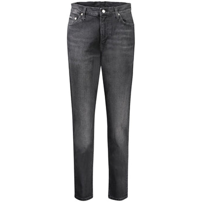 Jeans by Calvin Klein for women in stretch denim cotton black features an refined tailoring silhouette, showcasing a premium relaxed-fit & mom with a high rise and long cut for a refined tailoring look.