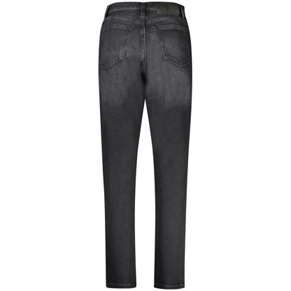 Jeans by Calvin Klein for women in stretch denim cotton black features a polished silhouette with a polished relaxed-fit & mom, reaching a polished long and finished with a polished high rise.
