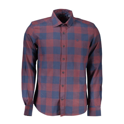 Shirt by North Sails for men in cotton red & checked showcases a sharp silhouette, elegantly detailed with a sharp and sharp long-sleeve.