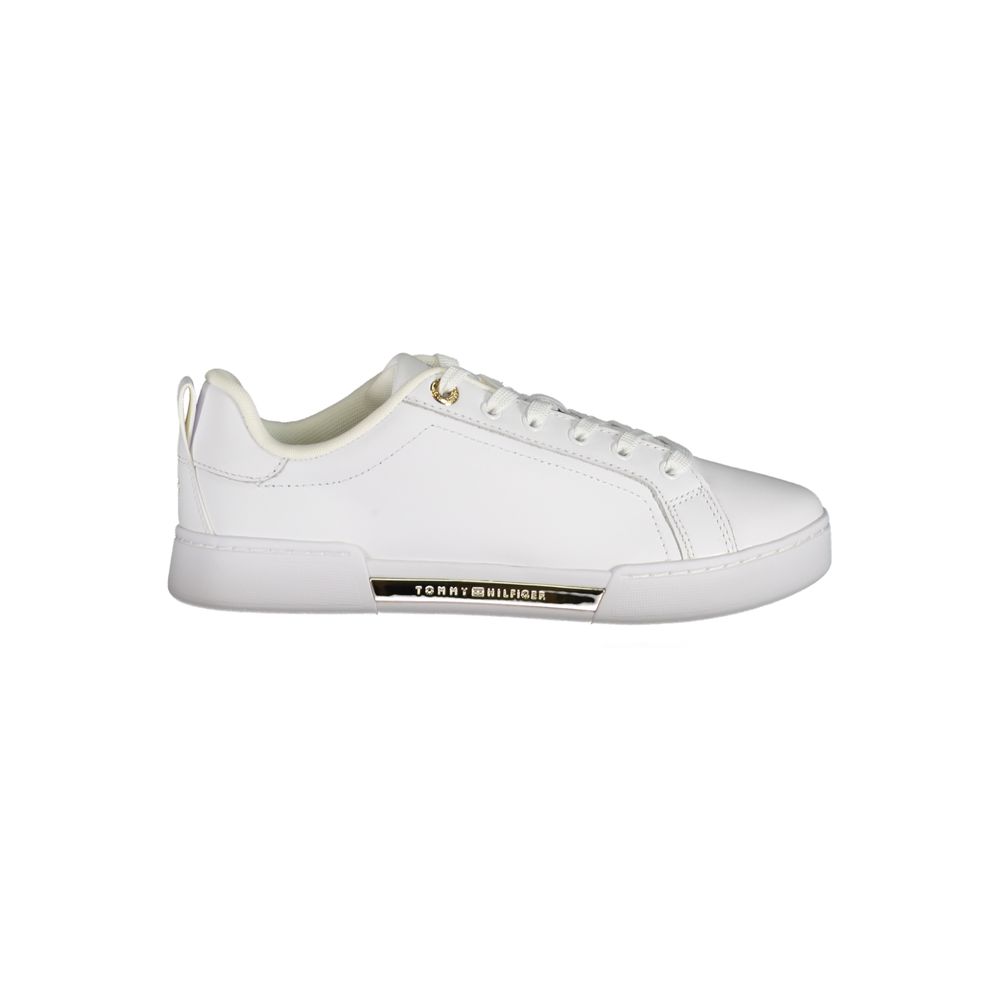 Sneakers by Tommy Hilfiger for women in polyester polyethylene leather white features an sumptuous silhouette, showcasing the premium Women's Casual Polyester Polyethylene Leather Sneakers in a sumptuous casual style that offers a sumptuous finish for refined style.