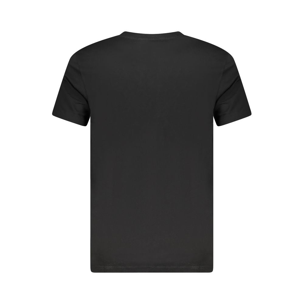 T-Shirt by Cavalli Class for men in cotton black & print showcases a dramatic silhouette, elegantly detailed with a dramatic and for a truly dramatic finish.