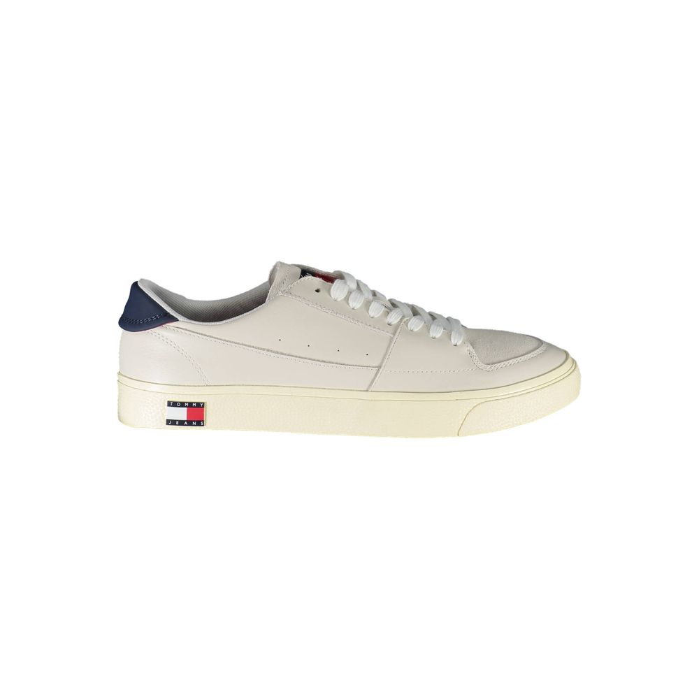 Sneakers by Tommy Hilfiger for men in polyester polyethylene leather white features an sumptuous design from the Men's Fashion Polyester Polyethylene Leather Sneakers collection, highlighting a sumptuous fashion style for a premium, high-fashion look.