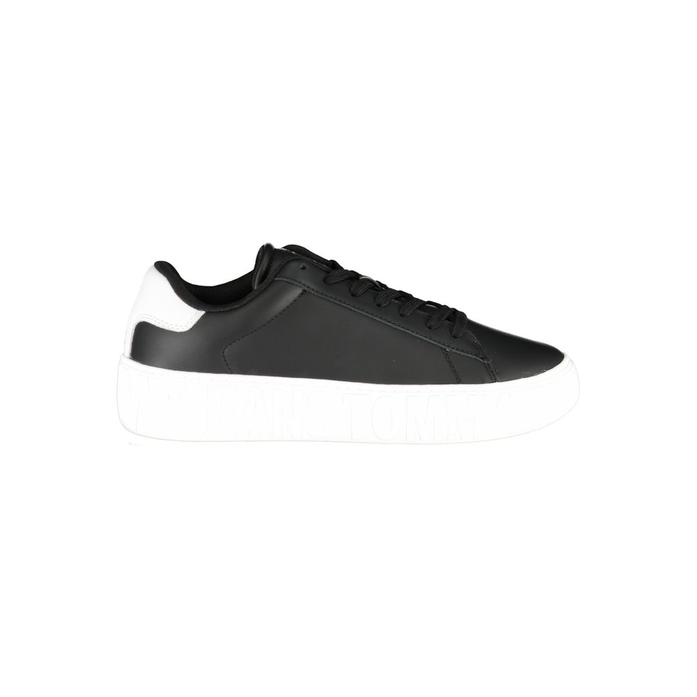 Sneakers by Tommy Hilfiger for men in polyester polyethylene leather black features a sumptuous design, perfectly showcasing the sumptuous casual style of this Men's Casual Polyester Polyethylene Leather Sneakers.