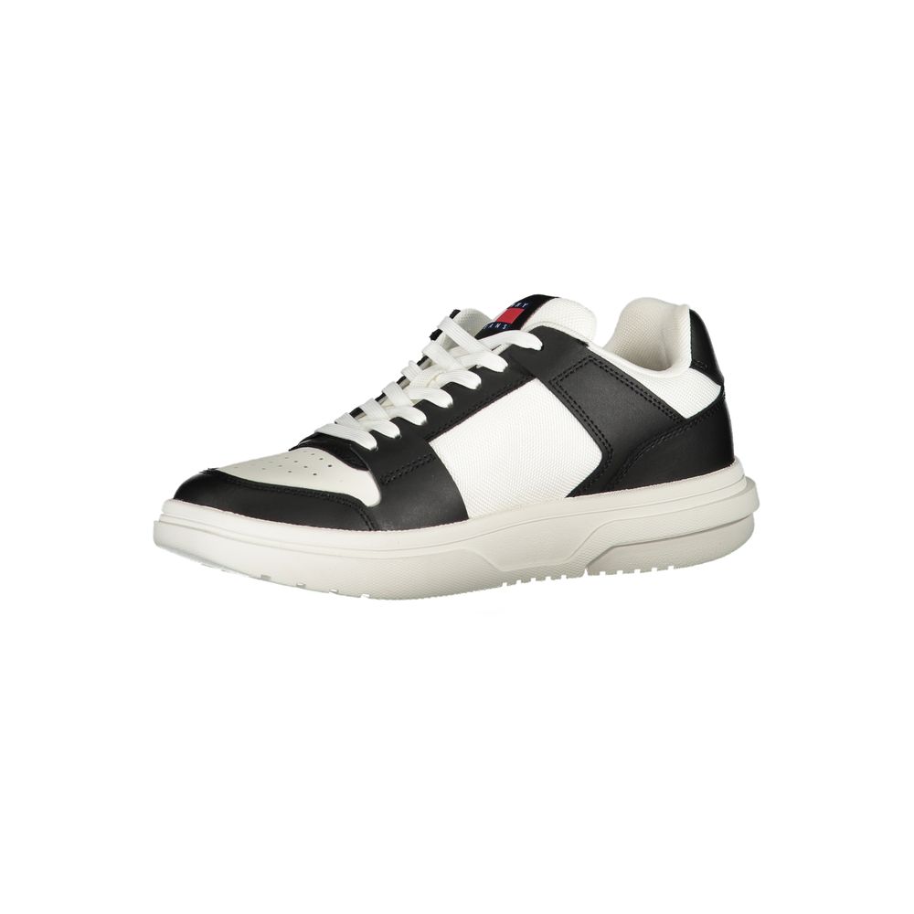 Sneakers by Tommy Hilfiger for women in polyester polyethylene leather black & white presents a sumptuous silhouette as Women's Fashion Polyester Polyethylene Leather Sneakers, expertly defined by a sumptuous fashion style for a sumptuous, high-fashion look.