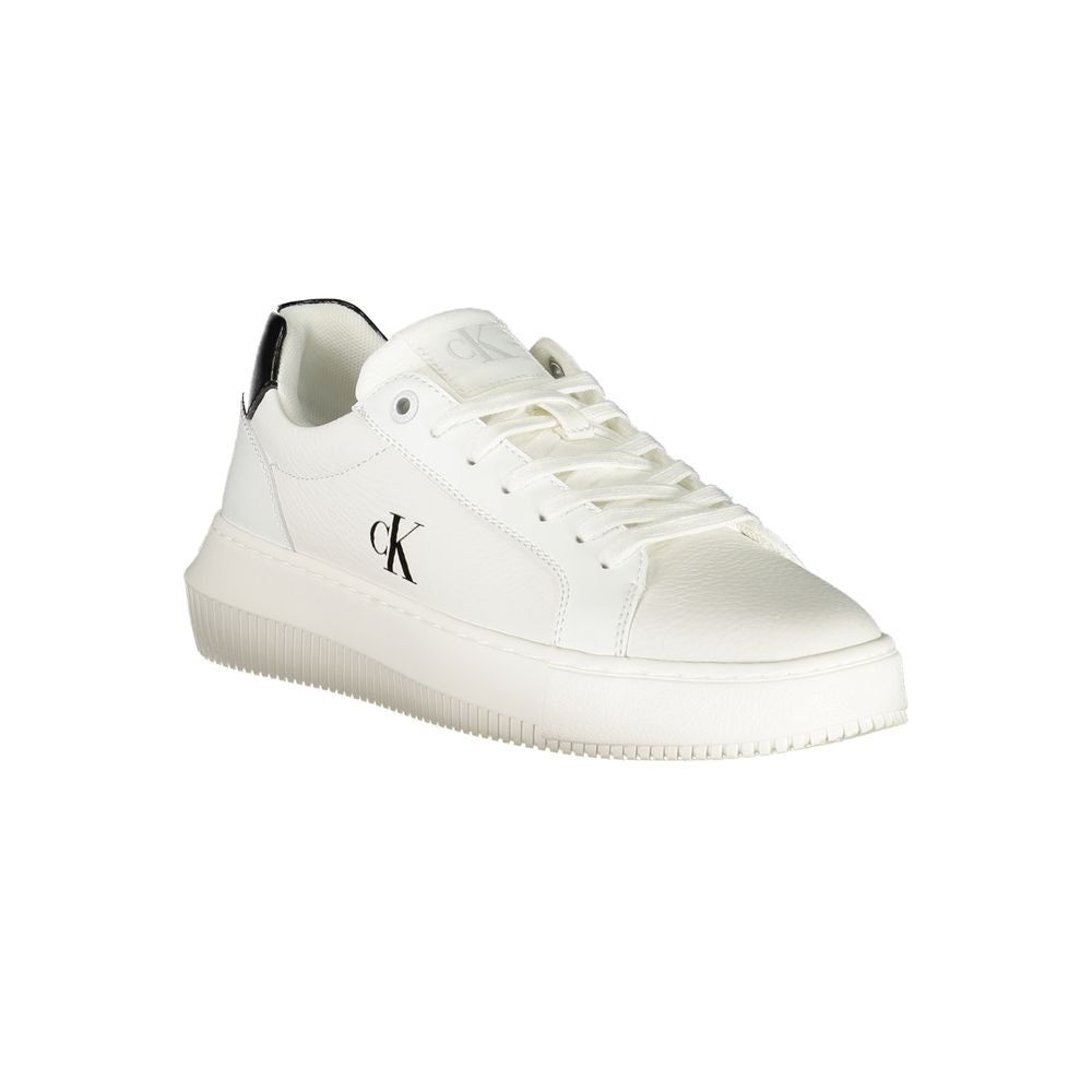 Sneakers by Calvin Klein for women in polyester polyethylene leather black & white presents a sumptuous silhouette as Crisp Women's Casual Polyester Polyethylene Leather Sneakers, expertly defined by a sumptuous casual style for a sumptuous, high-fashion look.