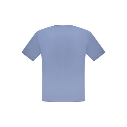 T-Shirt by North Sails for men in cotton blue & print showcases a dramatic silhouette, elegantly detailed with a dramatic and for a truly dramatic finish.
