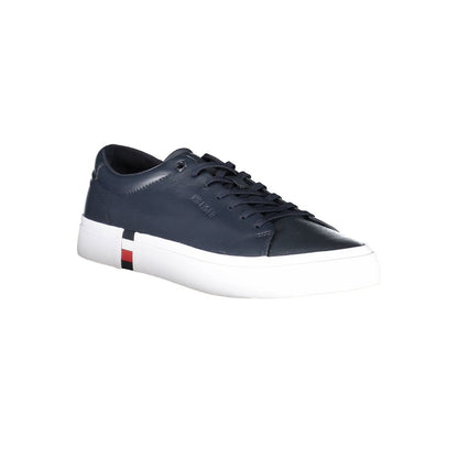 Sneakers by Tommy Hilfiger for men in polyester polyethylene leather blue presents a sumptuous silhouette from the Men's Fashion Polyester Polyethylene Leather Sneakers collection, showcasing a sumptuous fashion style for an elevated aesthetic.