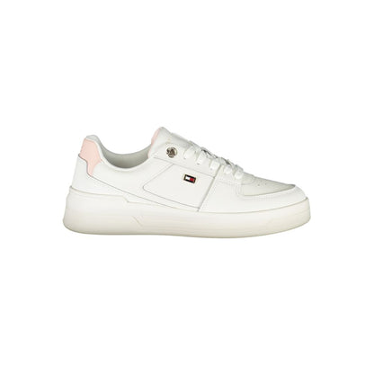 Sneakers by Tommy Hilfiger for women in polyester polyethylene leather white presents a sumptuous silhouette as Women's Fashion Polyester Polyethylene Leather Sneakers, expertly defined by a sumptuous fashion style for a sumptuous, high-fashion look.