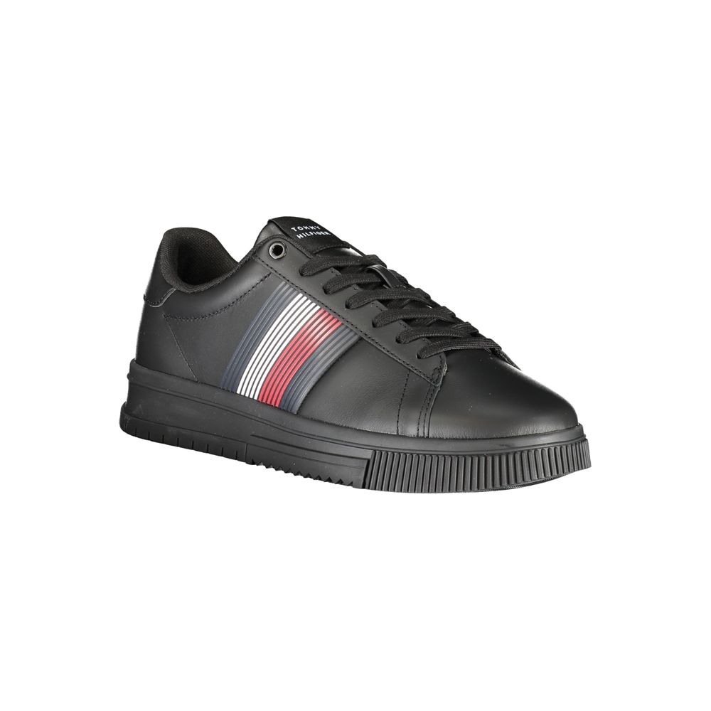 Sneakers by Tommy Hilfiger for men in polyester black features a sumptuous design, perfectly showcasing the sumptuous fashion style of this Men's Fashion Polyester Sneakers.
