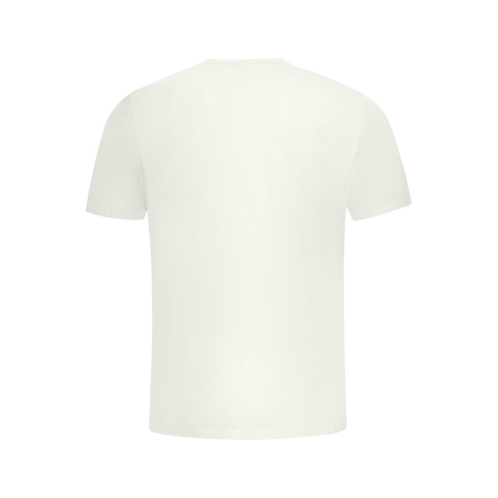 T-Shirt by North Sails for men in cotton white & print showcases a unassuming silhouette, artfully detailed with a refined crew neckline and unassuming for a sophisticated, contemporary look.