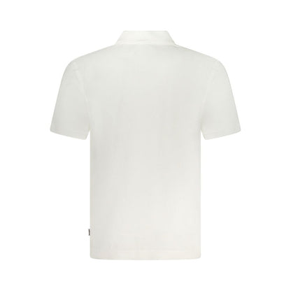 This Polo Shirt by Wrangler for men in cotton white presents a flawless silhouette, showcasing flawless detailing and a refined for a truly flawless aesthetic.
