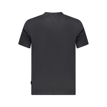 T-Shirt by Napapijri for men in organic cotton black, signature & print features an on trend silhouette, perfectly showcasing a on trend and crew neckline for an elevated aesthetic.