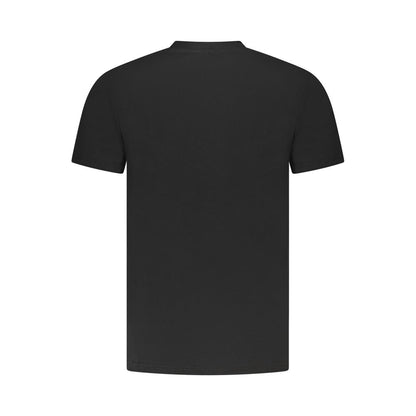 T-Shirt by Cavalli Class for men in cotton black & print showcases a dramatic silhouette, elegantly detailed with a dramatic and for a truly dramatic finish.