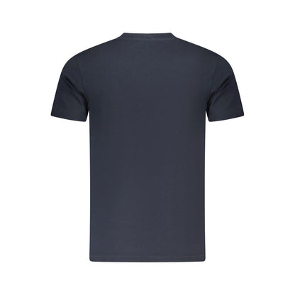 T-Shirt by Cavalli Class for men in cotton blue & print features an on trend silhouette, perfectly showcasing a on trend and for an elevated aesthetic.