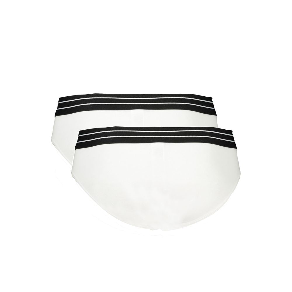 This Underwear Briefs by Cavalli Class for men in stretch cotton plush white, signature & print offers a understated fit, showcasing the understated aesthetic of the Men's Stretch Cotton Plush Underwear Briefs.