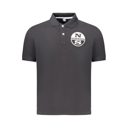 This Polo Shirt by North Sails for men in cotton black & print presents a flawless silhouette, showcasing flawless short-sleeve detailing and a refined for a truly flawless aesthetic.
