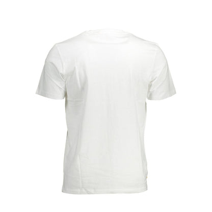 T-Shirt by Timberland for men in organic cotton white & print features an edgy silhouette, meticulously detailed with a sophisticated and crew neckline for a truly edgy finish.