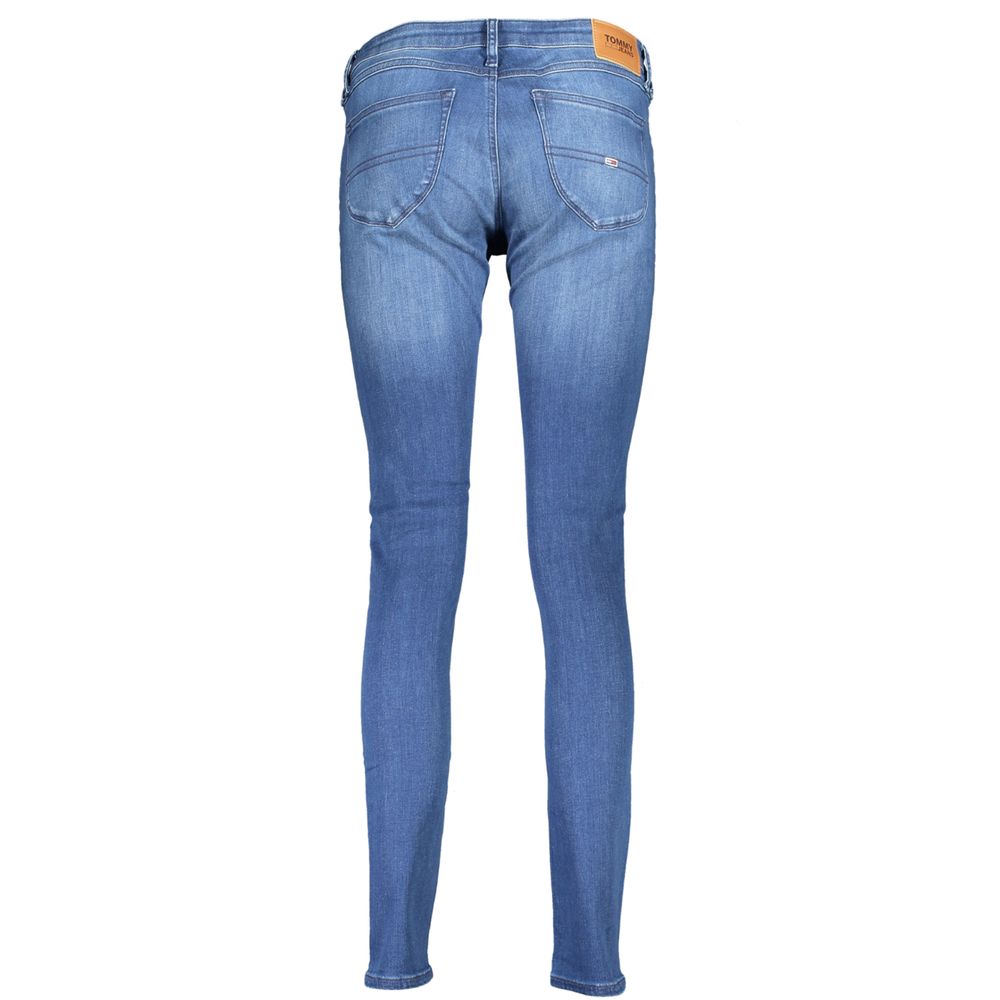 Pants by Tommy Hilfiger for women in stretch denim cotton blue features a enduring silhouette, showcasing a enduring skinny and long with a low rise for a premium, tailored aesthetic.