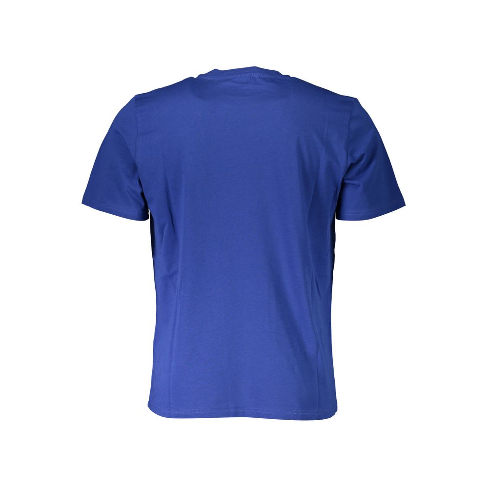 T-Shirt by North Sails for men in cotton polyester blue features an edgy silhouette, meticulously detailed with a sophisticated and crew neckline for a truly edgy finish.