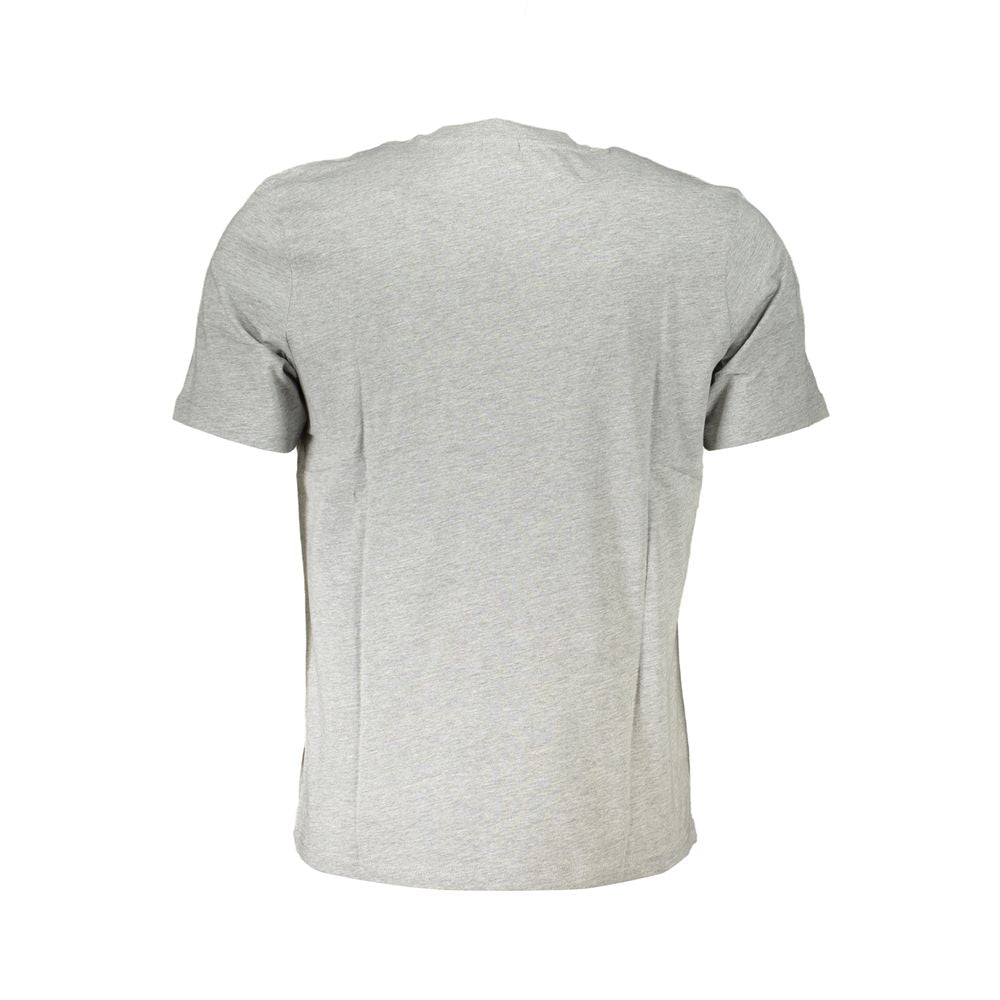 T-Shirt by North Sails for men in cotton gray & print showcases a chic silhouette, artfully detailed with a chic wrap crew neckline and for a chic finish.