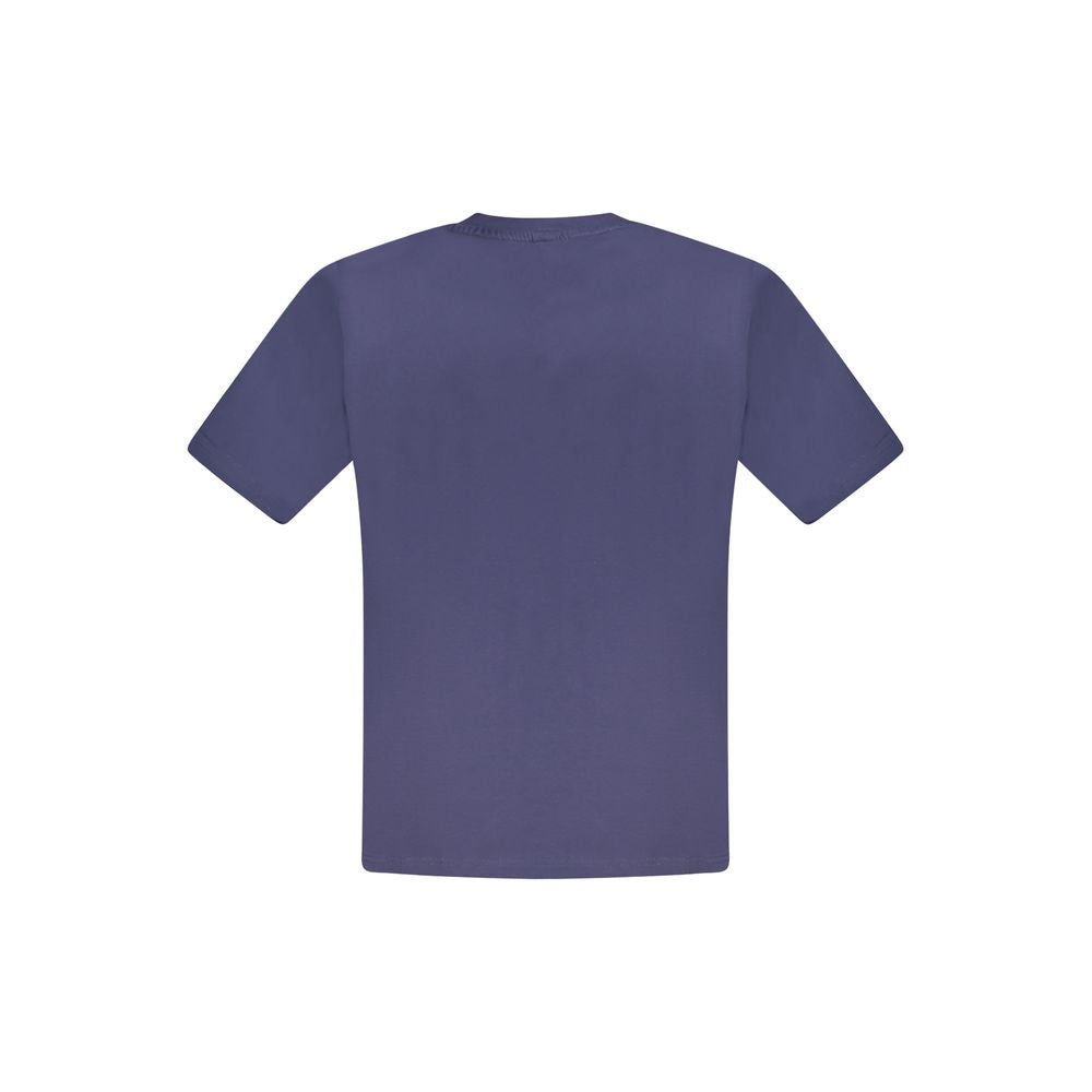 T-Shirt by North Sails for men in cotton blue features an edgy silhouette, meticulously detailed with a sophisticated and crew neckline for a truly edgy finish.