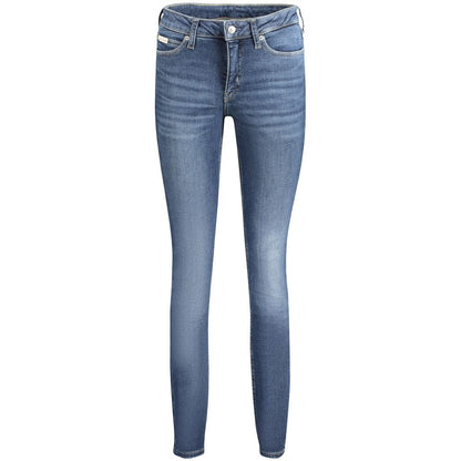 Jeans by Calvin Klein for women in cotton blue features an refined tailoring silhouette, showcasing a premium skinny with a mid rise and long cut for a refined tailoring look.