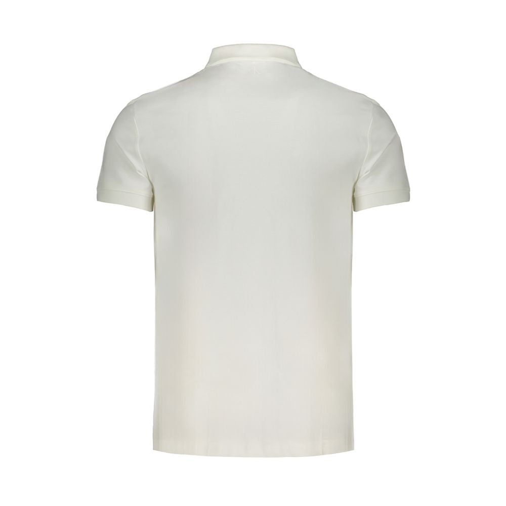 This Polo Shirt by Calvin Klein for men in cotton white & print presents a flawless silhouette, showcasing flawless detailing and a refined for a truly flawless aesthetic.