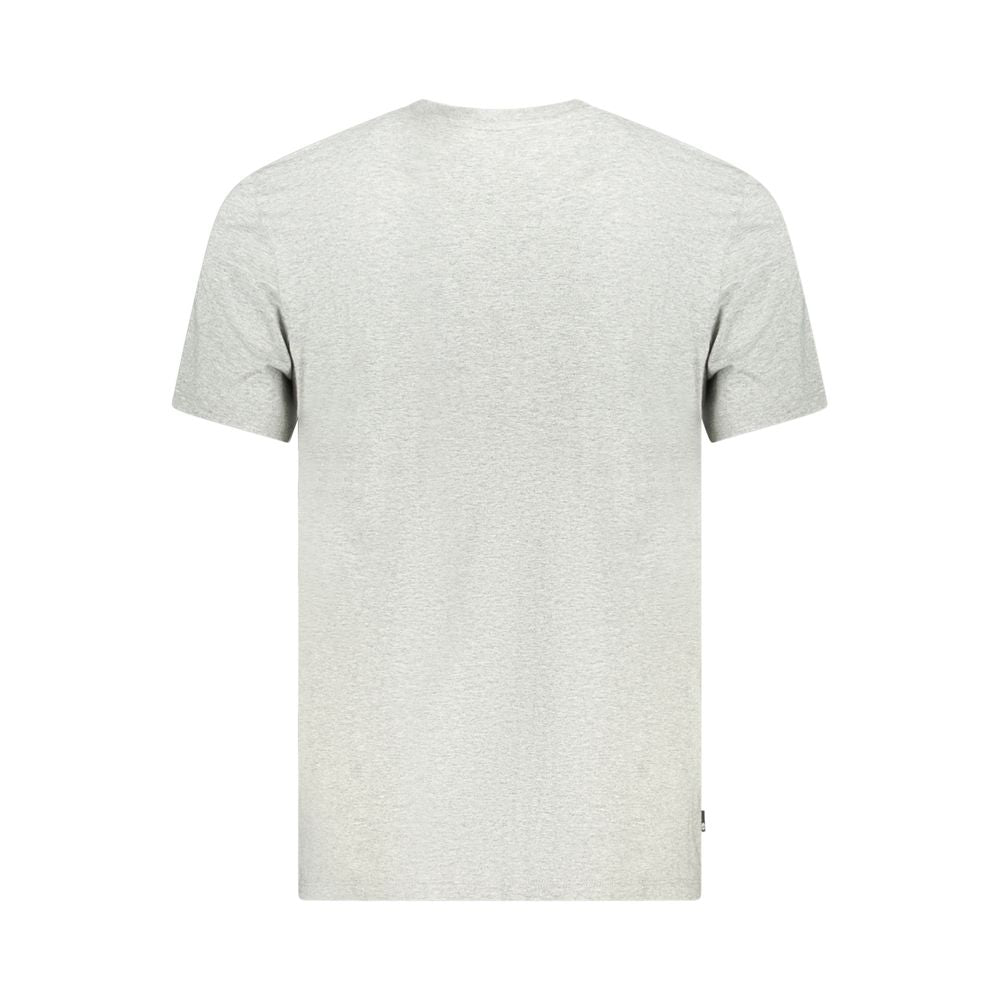 T-Shirt by Timberland for men in cotton brown, gray & print features an on trend silhouette, perfectly showcasing a on trend and for an elevated aesthetic.